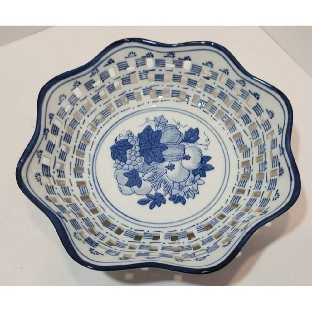 Vtg Porcelain Basketweave Reticulated Blue and White Fruit Bowl Made in China